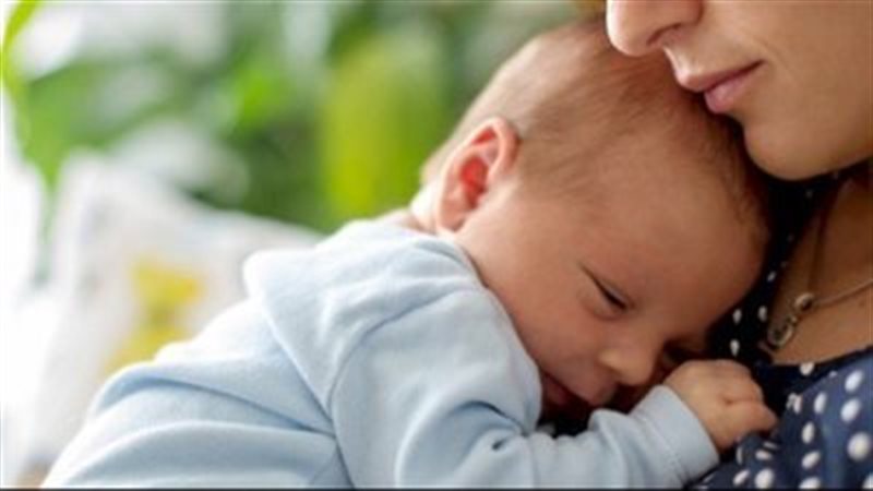 مشروبات طبيعية تساعد المرضعات على زيادة إدرار الحليب