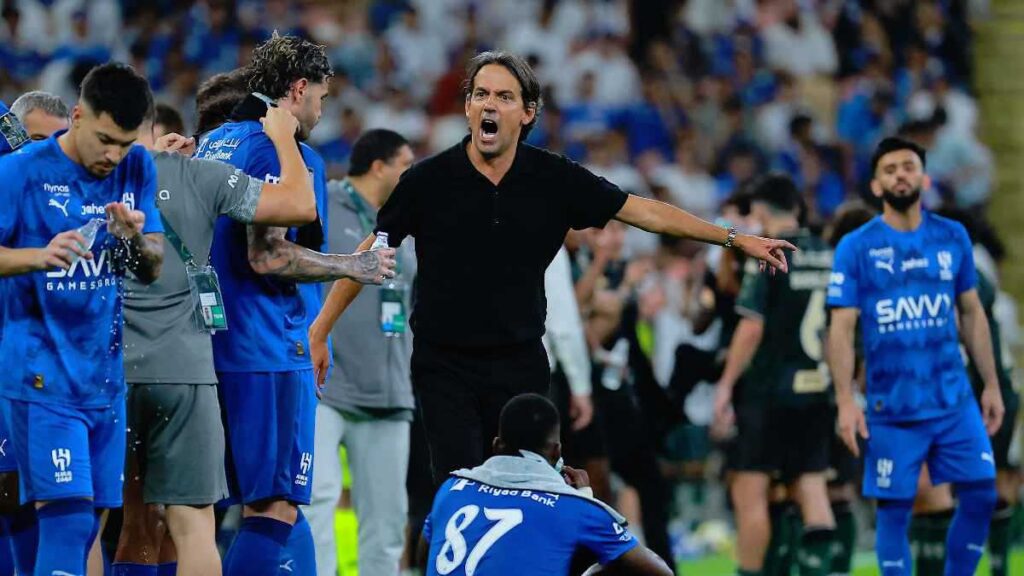 الهلال السعودي يحسم موقفه من استمرار سيموني إنزاغي بعد نهاية الموسم