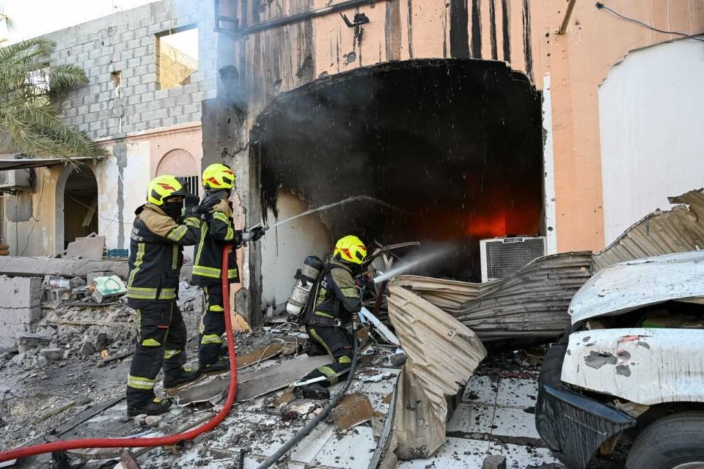 البحرين: أضرار مادية وإصابة طفلة إثر اعتراض مسيرات إيرانية