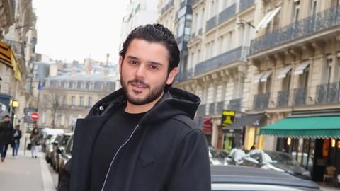 الفنان اللبناني الوليد الحلاني يكشف تفاصيل وقوعه في حب امرأة تكبره بست سنوات