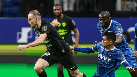 جنوى الإيطالي يستهدف ضم ماريو ميتاي من الاتحاد السعودي
