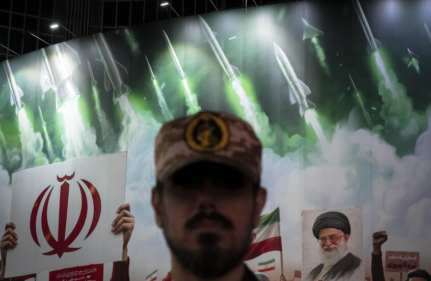 إيران: إعلام إسرائيلي يرصد تصريحات عن “الثأر” بعد جنازة خامنئي