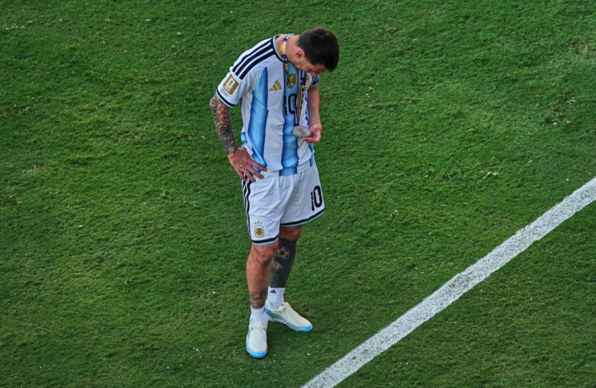 النجم الأرجنتيني ليونيل ميسي يوجه رسالة مؤثرة لجماهير بلاده بعد خسارة نهائي كأس العالم 2026