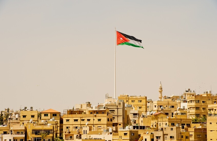 عاجل | الجيش الأردني يعلن إسقاط 7 صواريخ و 6 مسيرات إيرانية دون وقوع إصابات