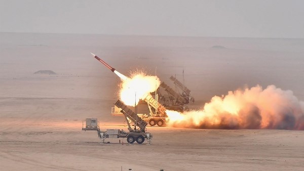 إيران تعلن تدمير صاروخ كروز أمريكي واستهداف قواعد عسكرية في الأردن والكويت