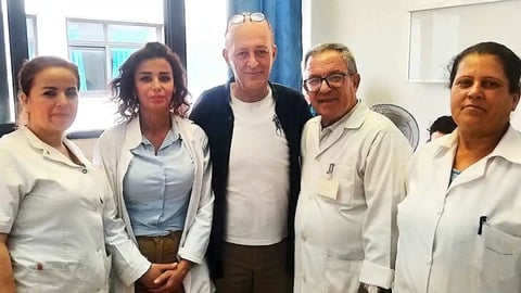 الفنان السوري سامر عمران يعلن تعافيه من السرطان ويستعد للعودة إلى المسرح