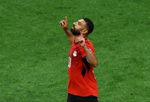 حسام حسن: يحسم موقف صلاح من مواجهة أستراليا في كأس العالم
