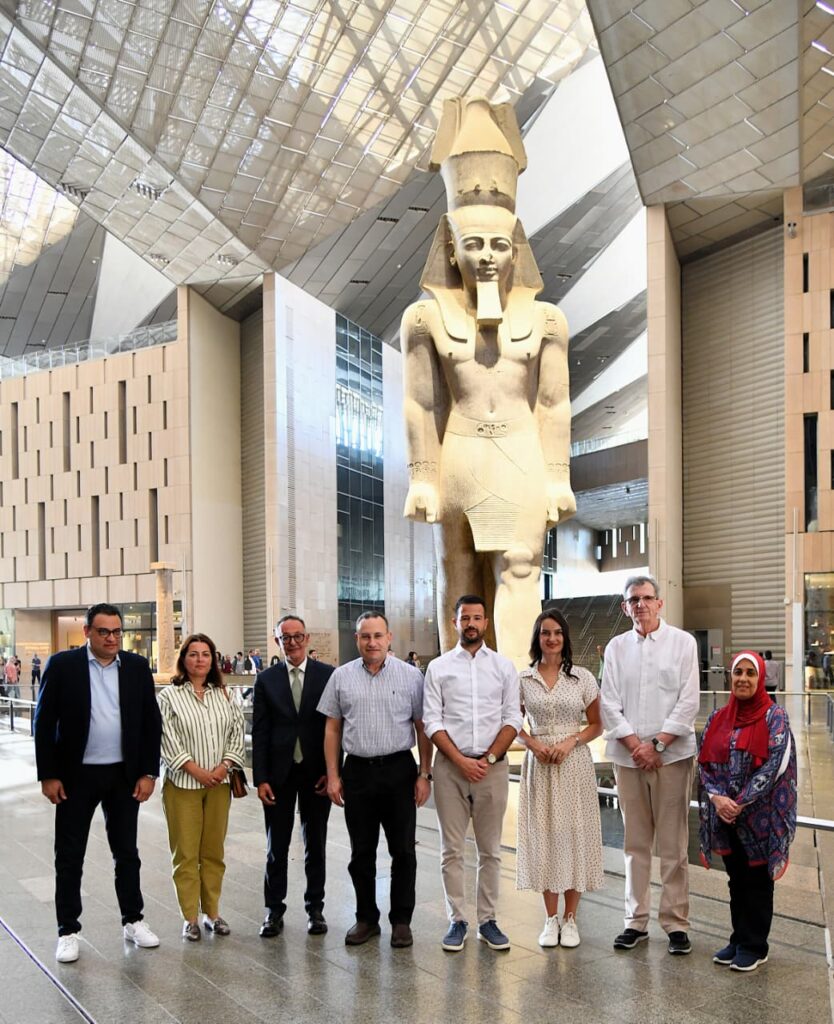 في زيارته الرسمية الأولى لمصر.. رئيس جمهورية الجبل الأسود: يتفقد روائع توت عنخ آمون بالمتحف المصري الكبير