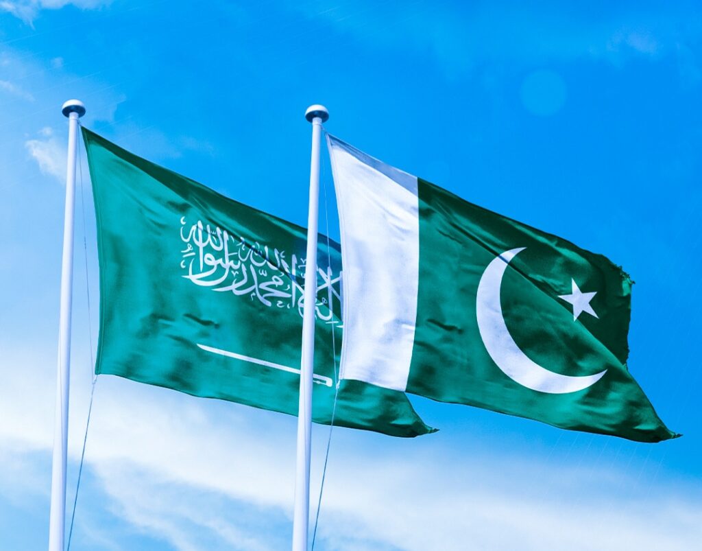 باكستان تحذر إيران: أي اعتداء على السعودية “خط أحمر” وسنتعامل معه كهجوم مباشر علينا