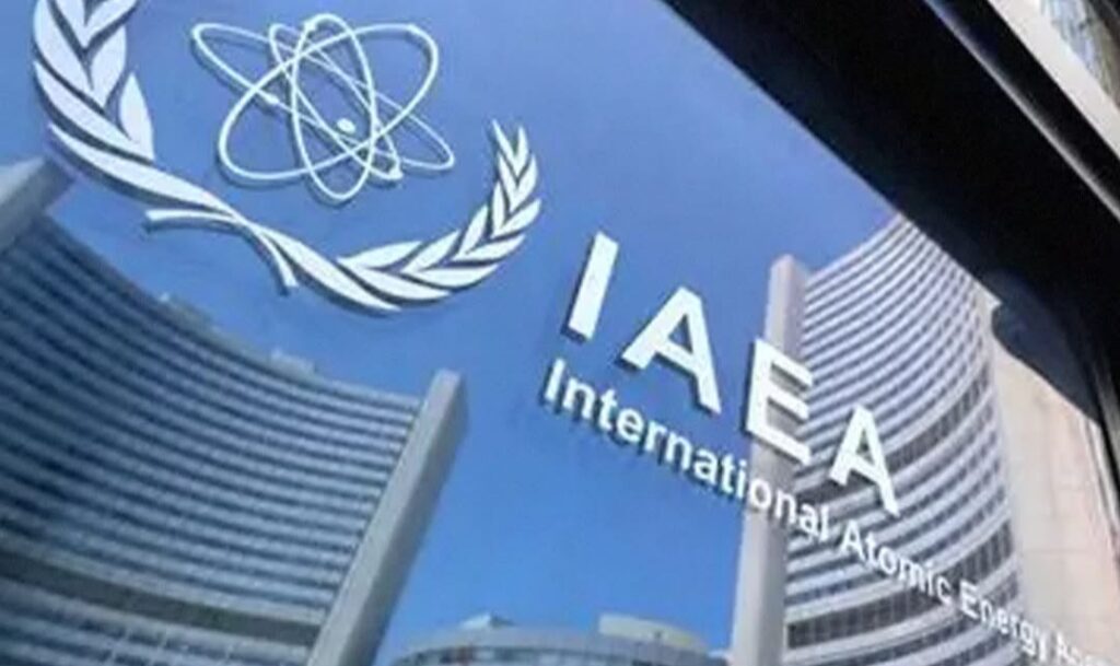 وكالة الطاقة الدولية: التهديدات في مضيق “باب المندب” تضاعف المخاطر على إمدادات الطاقة العالمية
