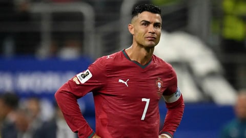 تقارير: رونالدو يحدد موعد اعتزاله اللعب الدولي مع منتخب البرتغال