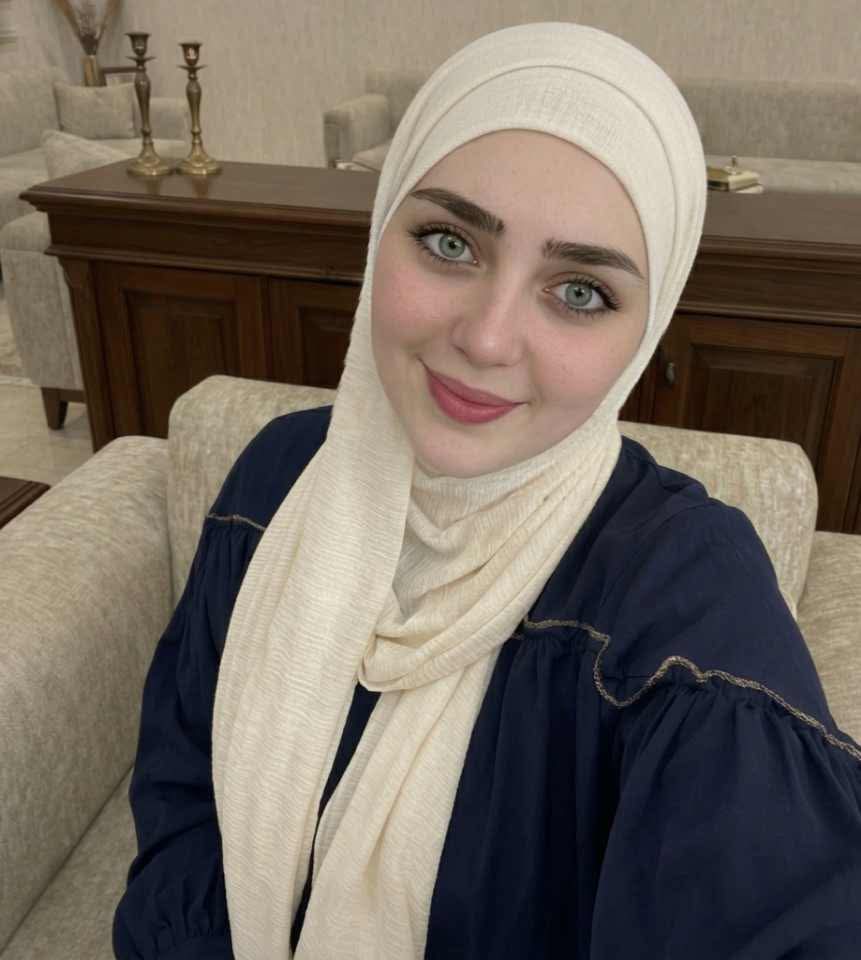 روحا خرجت من الإبرة
