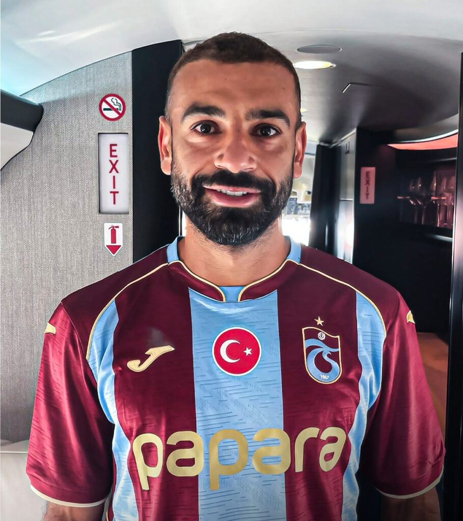 محمد صلاح : بالقميص رقم 61 في تقديم طرابزون سبور.. والرقم 10 للمباريات الرسمية