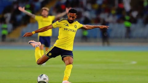 الفتح يحسم صفقة نجم النصر السعودي علي الحسن
