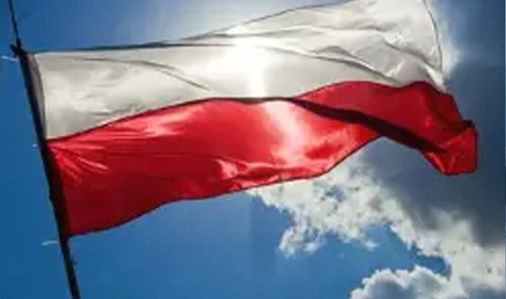 وارسو : تستدعي السفير الروسي وتحذر موسكو من اختبـار حدودها